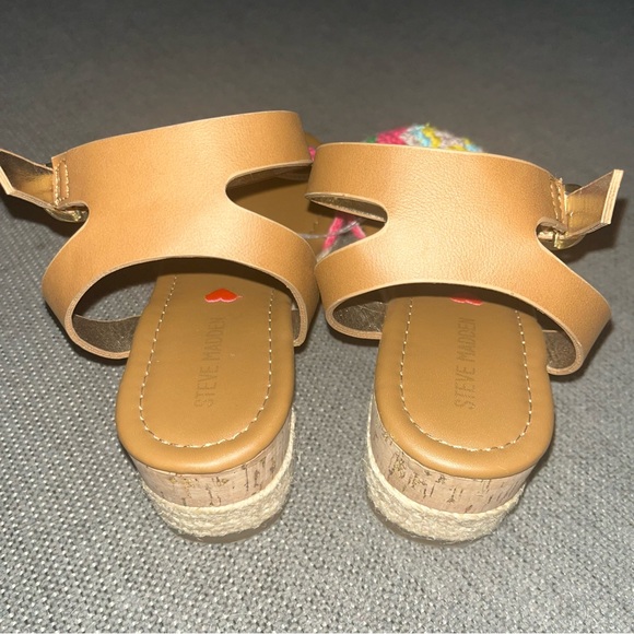 Steve Madden crochet pink sandals, ankle strap, wedge heel, kids size 2 & 3 - Picture 4 of 6
